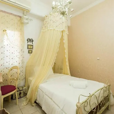 Eleanna's Luxury * העיירה רתימנו