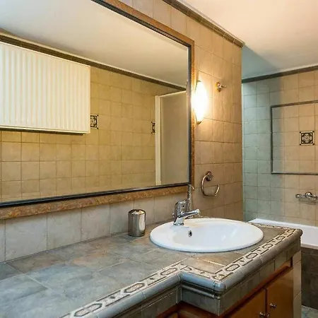 Eleanna's Luxury בית נופש העיירה רתימנו